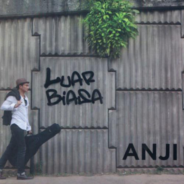 Luar Biasa cover art