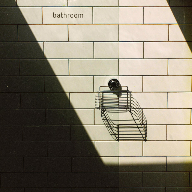 Обкладинка: bathroom — TwinkleBeeMusic