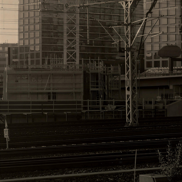 R Train (i hate this bitch) cover art