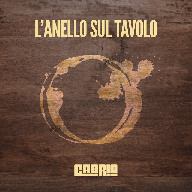 L'anello sul tavolo