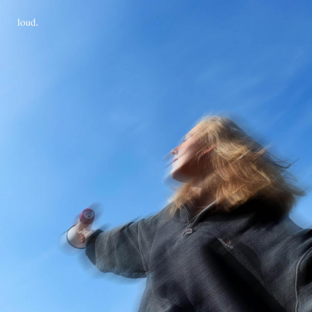 loud (loud)