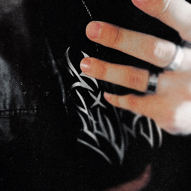 le3 cover art