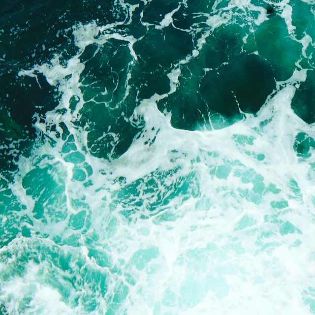 Обкладинка: Dramatique Waters — Julia Bondar