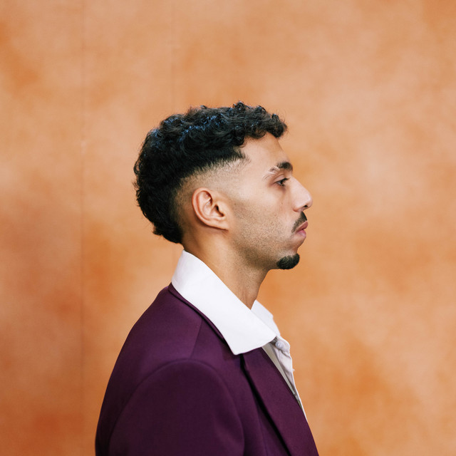 007 album image