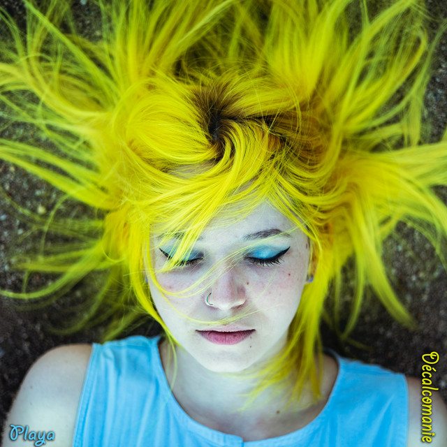 Décalcomanie cover art