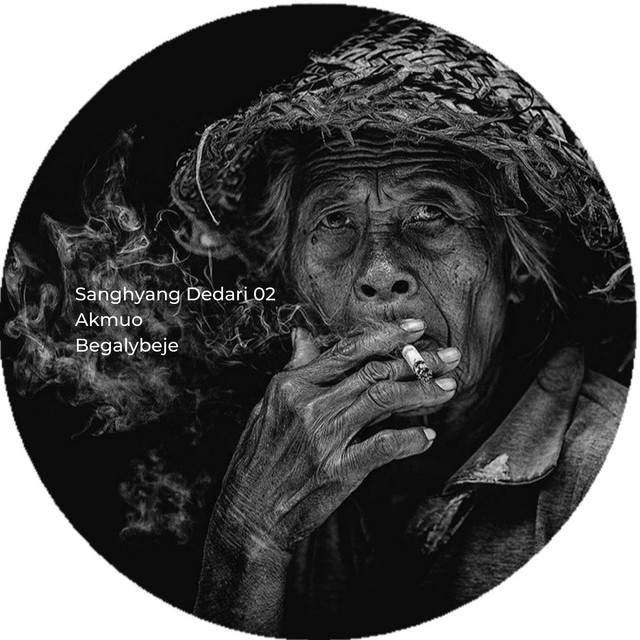 Album cover for Begalybeje by Akmuo