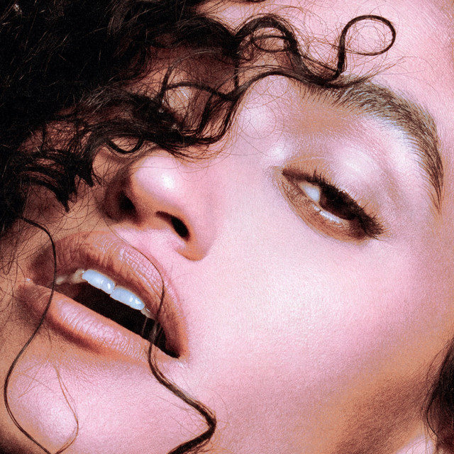 Capa de Femenine - Empress Of