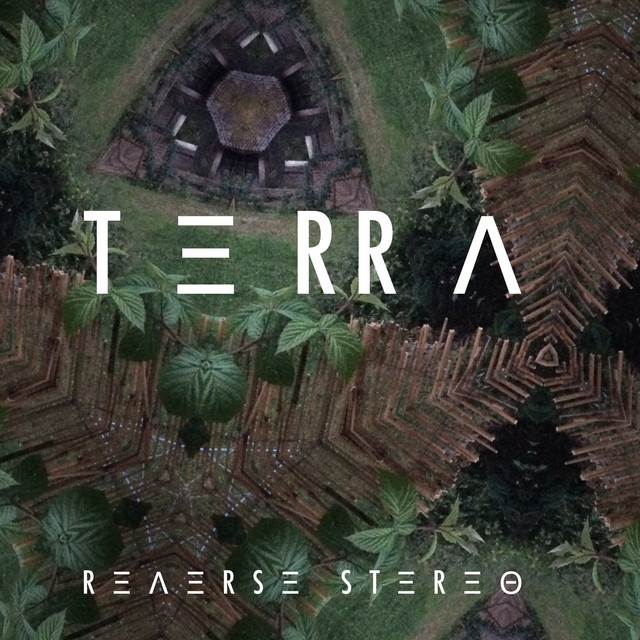 Reverse Stereo – Terra