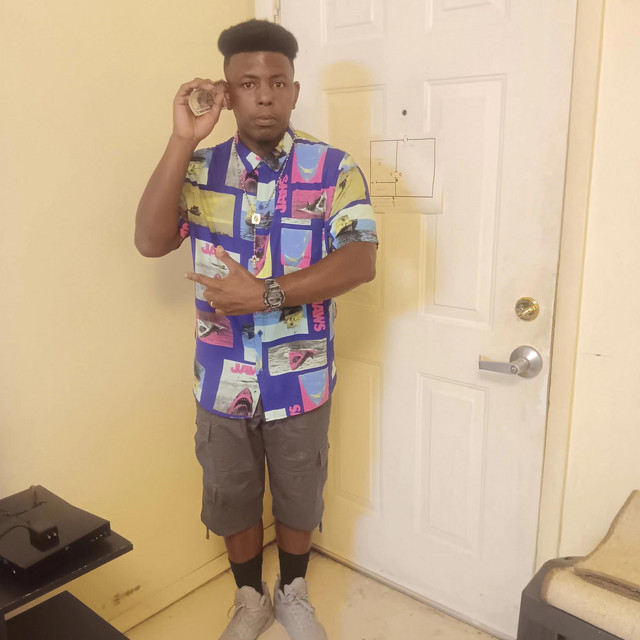 EMONEY THE TRENDING TOPIC | Spotify