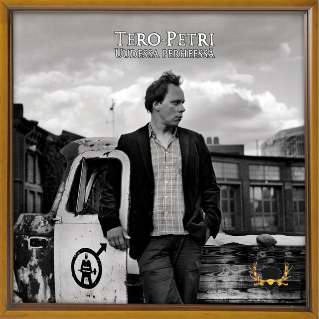 Uudessa perheessä album image