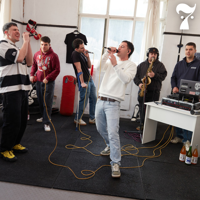 Etxepe (GUTARRAK Live)
