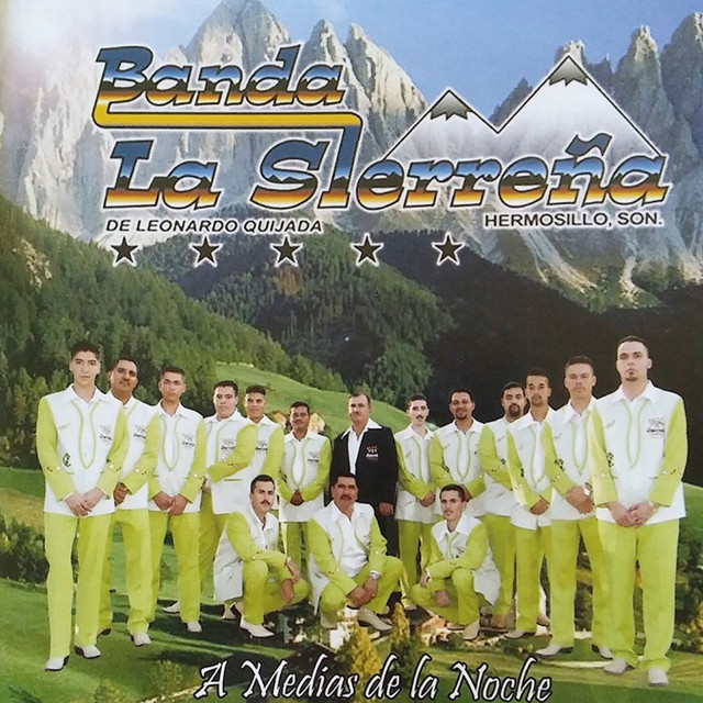 A Medias de la Noche cover art