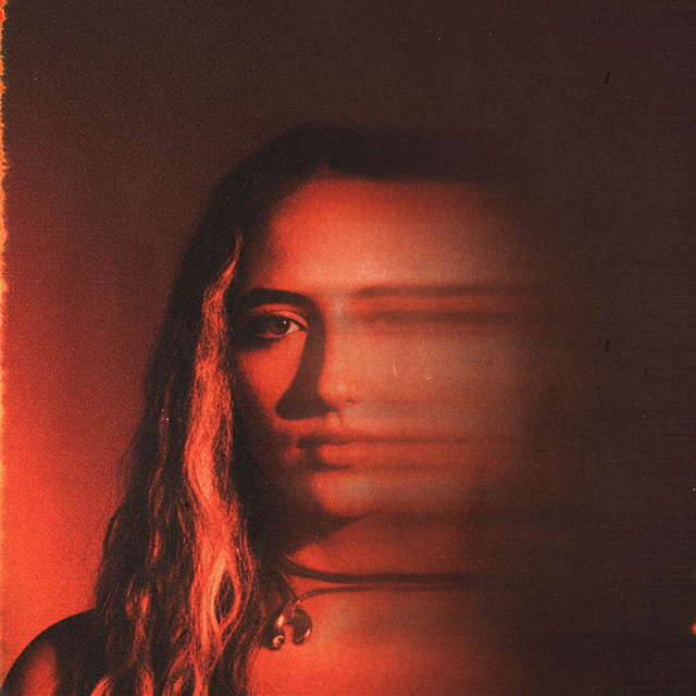 Dazed — Siéntate