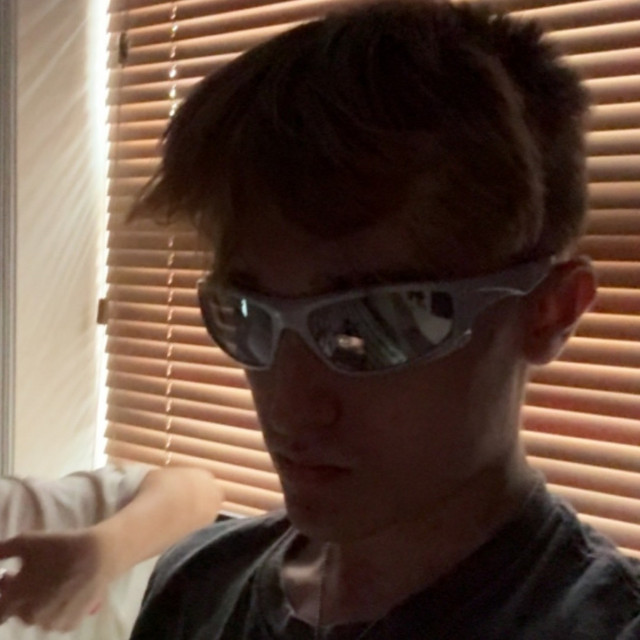 DJ