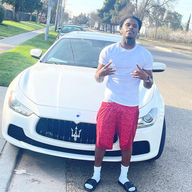 Say she love me