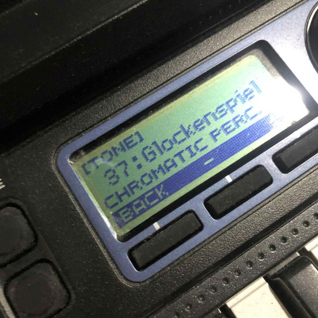 1123