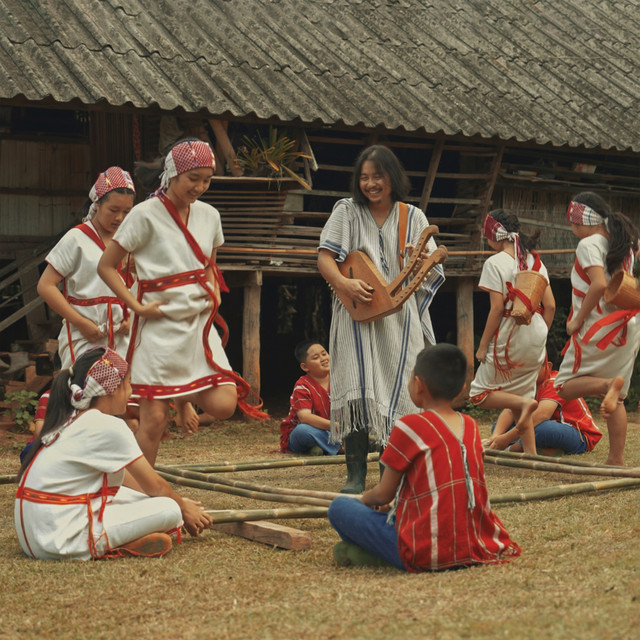 Bamboo Dance