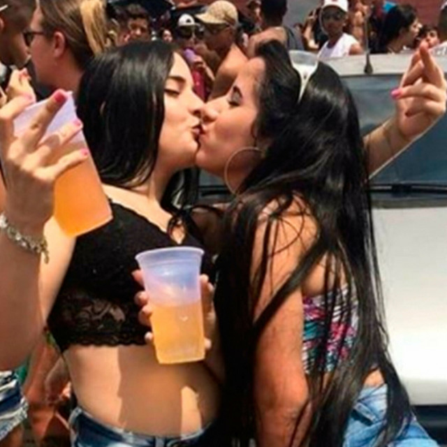 Baby relaxa e encaixa na vibe X Beat forte