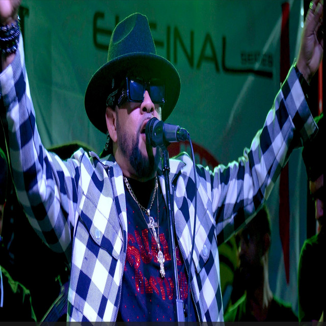Elvis La Voz The Bacilon Tipico – La chiflera en vivo-Musicologos