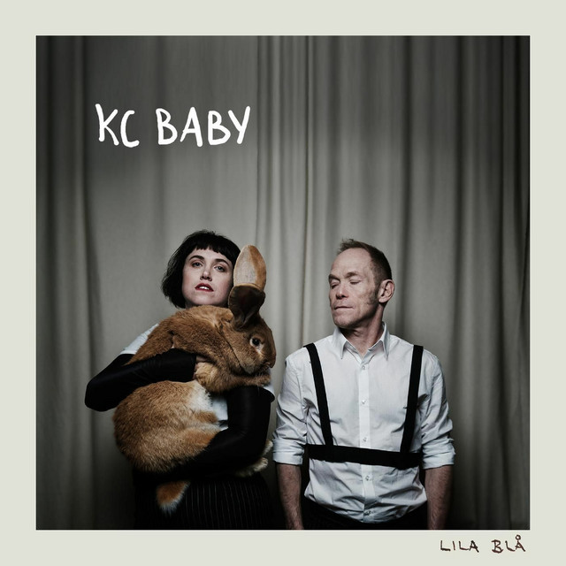 Omslag för Lila Blå av KC BABY