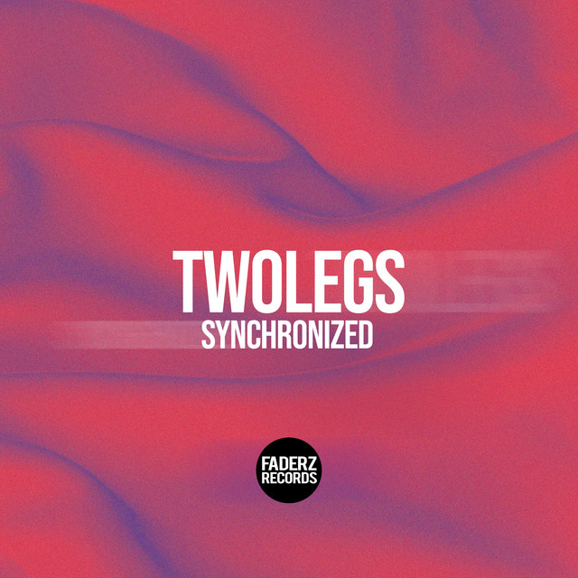 Synchronized cover