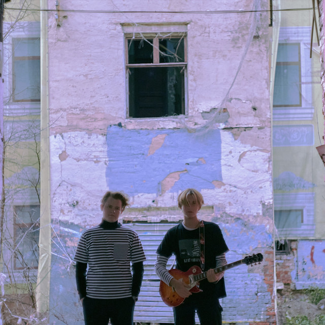 Чай на столе cover art