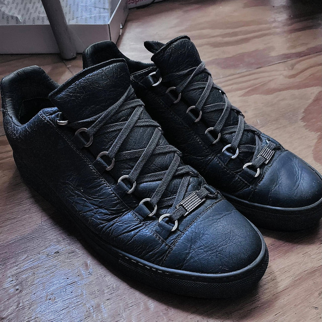Balenciaga arenas