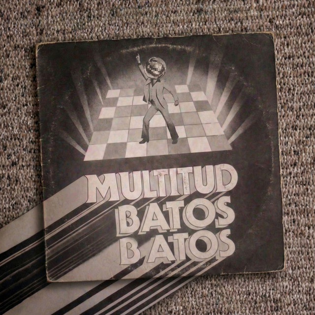 Multitud cover art