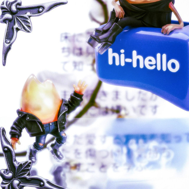 Обкладинка: hi-hello — mitcheldiditright