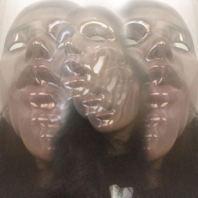 La Muñeca cover art