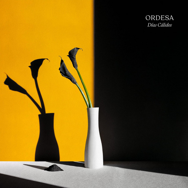 Días Cálidos cover art