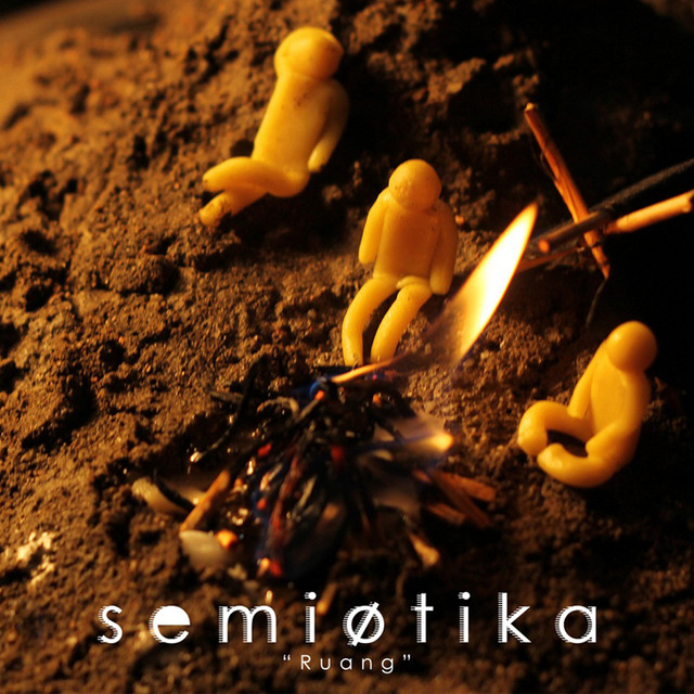 Ruang cover art