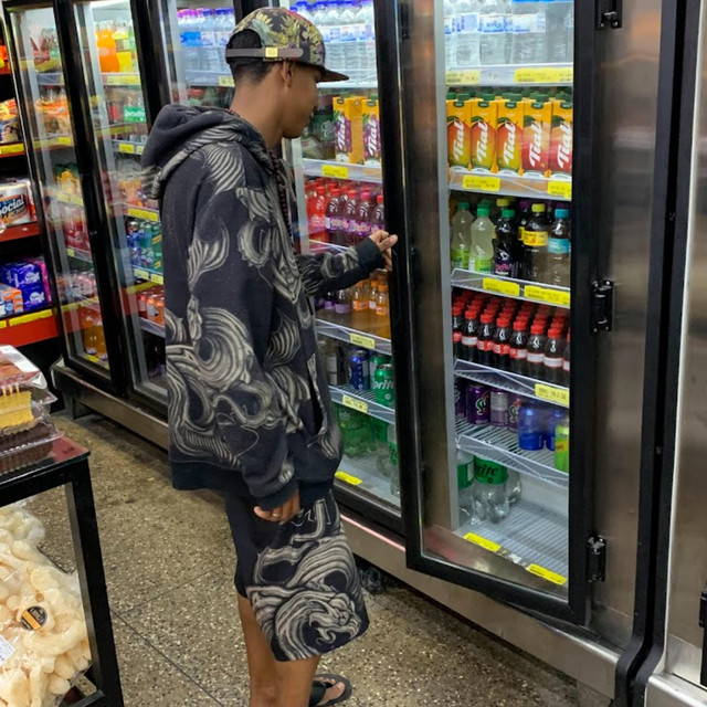 TU SENTANDO, EU BOLADAO, FUMADAO DE BASEADO