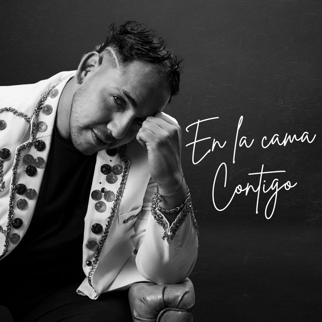 En la cama contigo
