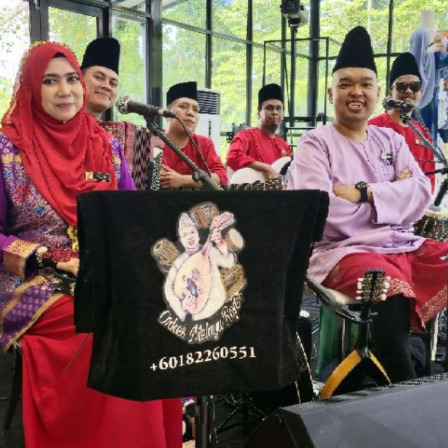 Zapin Bunga Hutan album image