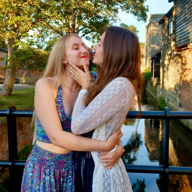 Sister album image
