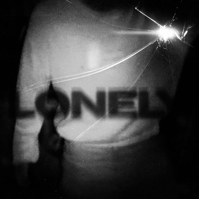 Обкладинка: Lonely — QMAL