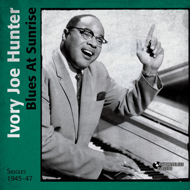 Blues At Sunrise (Singles 1945 - 1947) cover art