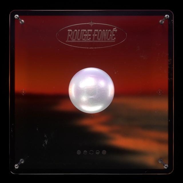Rouge foncé cover