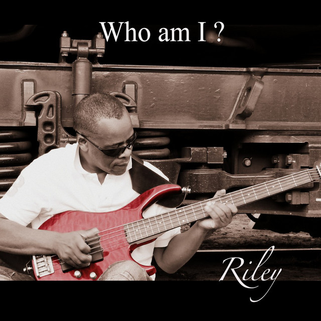 Who am I ? - EP cover art