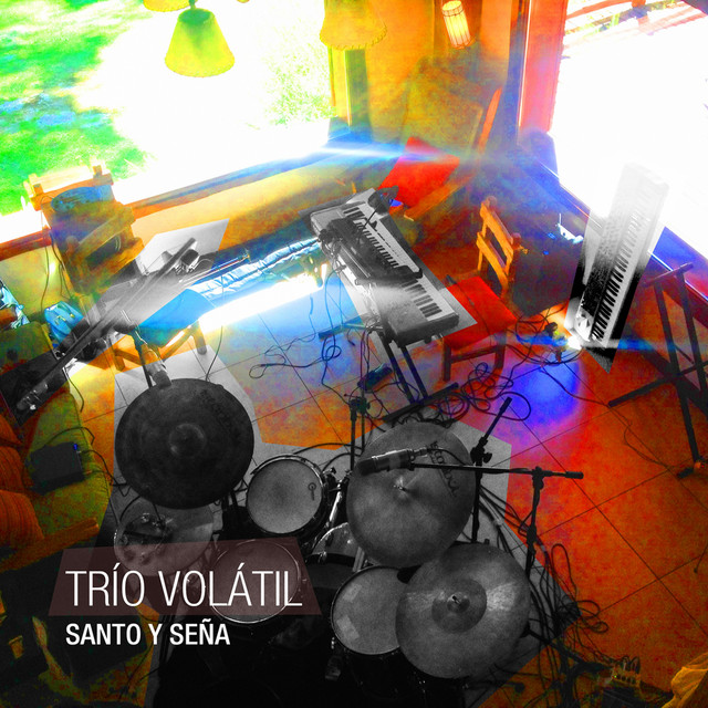 Santo y Seña cover art