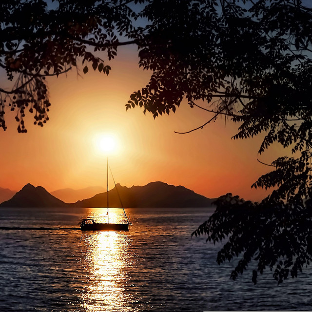 Обкладинка: Evening Dreams — Relax MusicBox