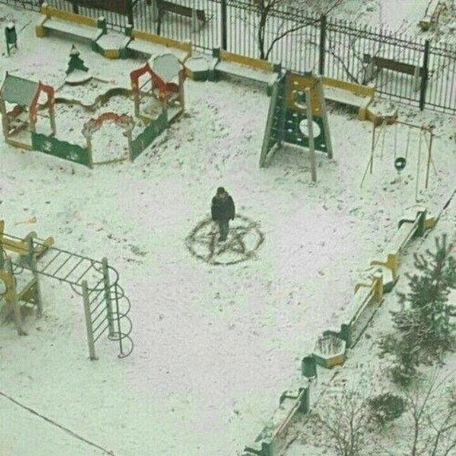 Обкладинка: Мир слабых — Заабриэль