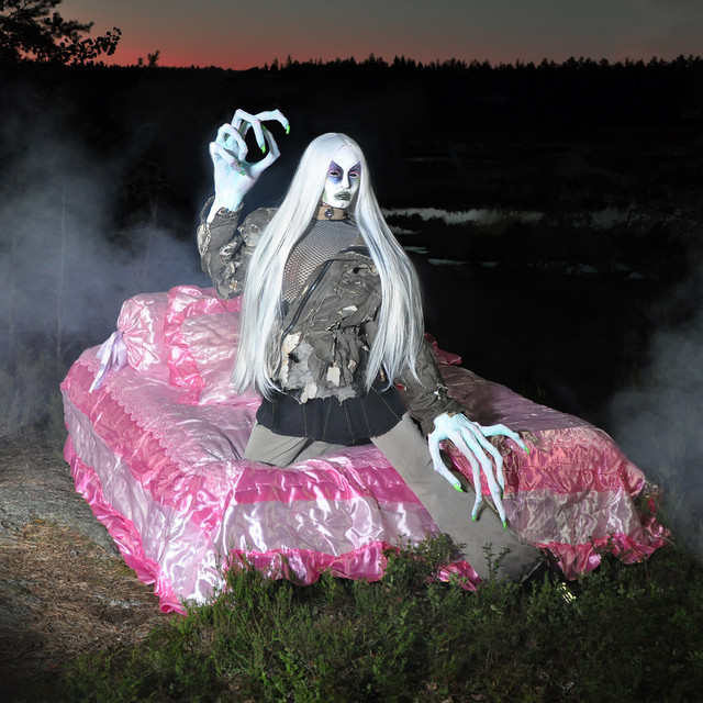 KÖTTETS VÄG cover art