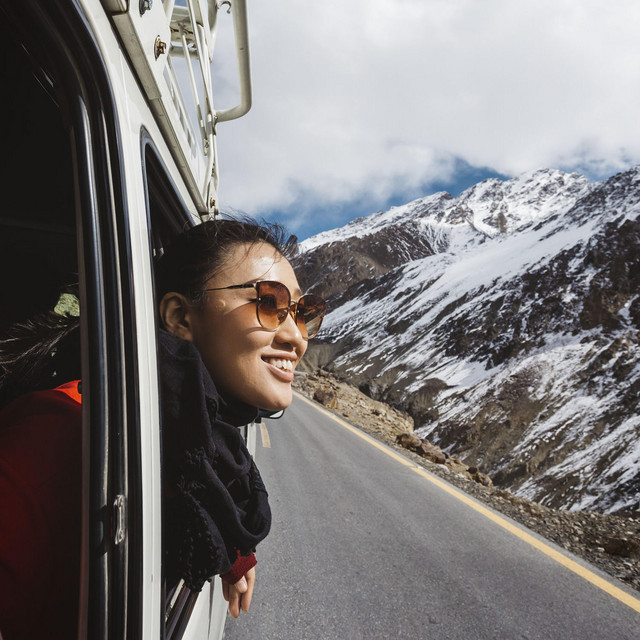 Обкладинка: Travel Music Background Music (Positive, Soft, Motivational, Optimistic) — Lesfm