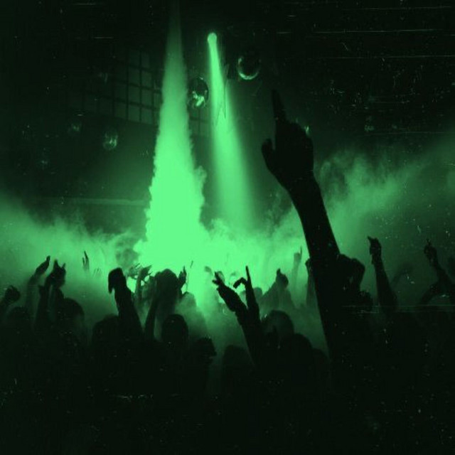 CLUB DANCE