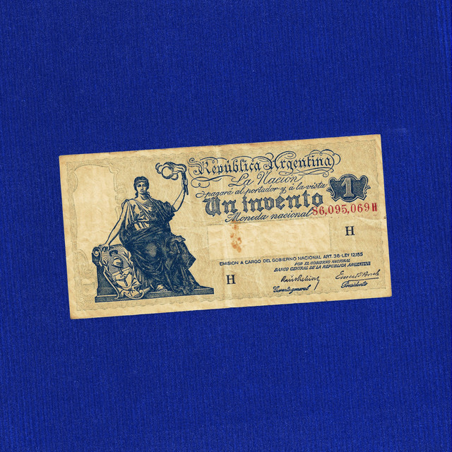 Un Invento cover art