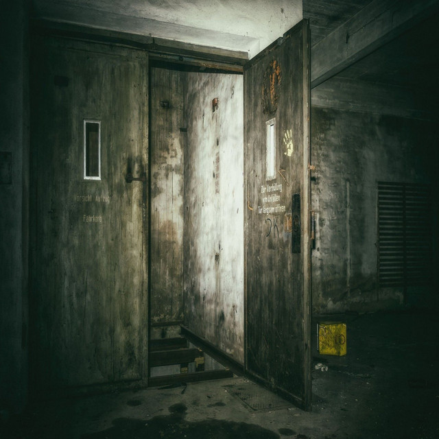 Echoes of Ambient Elevators - Album by Quiet Elevator Music | Spotify