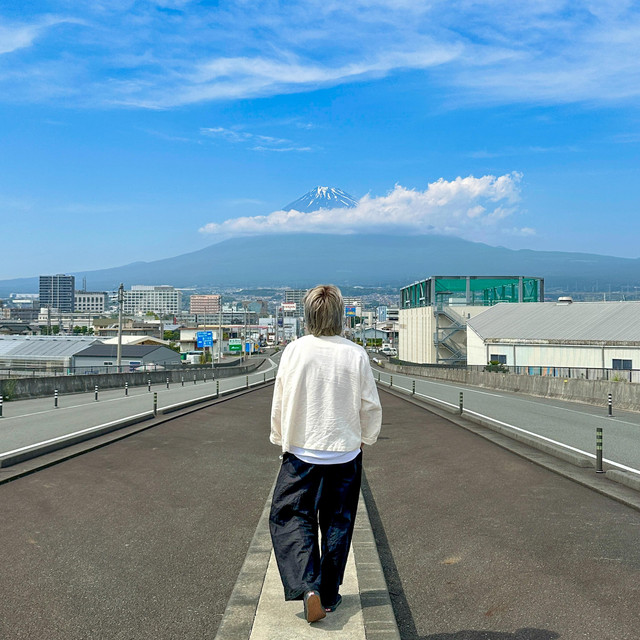 Golden River - LUNAR BLOSSOM (Feat. Dec)