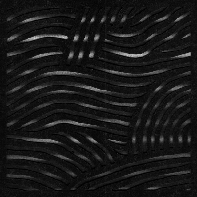 Thom Yorke-FeelingPulledApartByHorses 美品 FeelingPulledApartByHorses - song and lyrics by Thom Yorke | Spotify